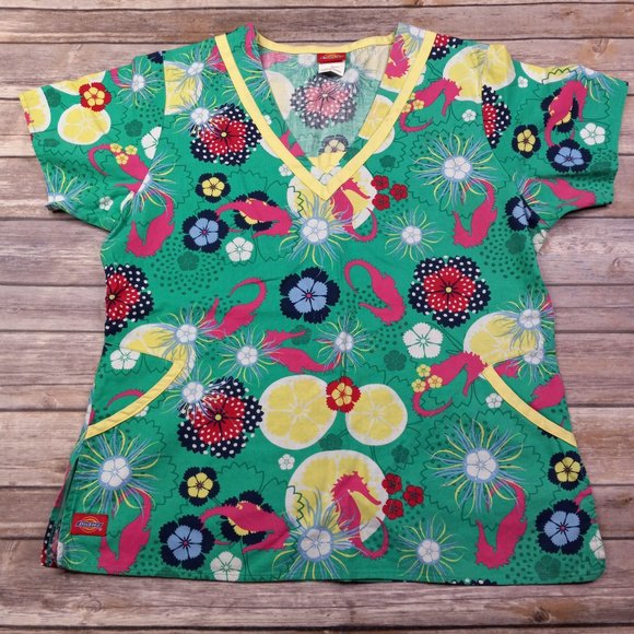 Dickies Small Scrub Top Green Seahorse Floral - Picture 2 of 5